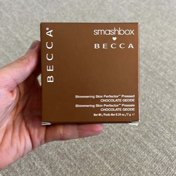 BECCA SHIMMERING SKIN PERFECTOR PRESSED HIGHLIGHTER Chocolate Geode - Picture 5 of 7